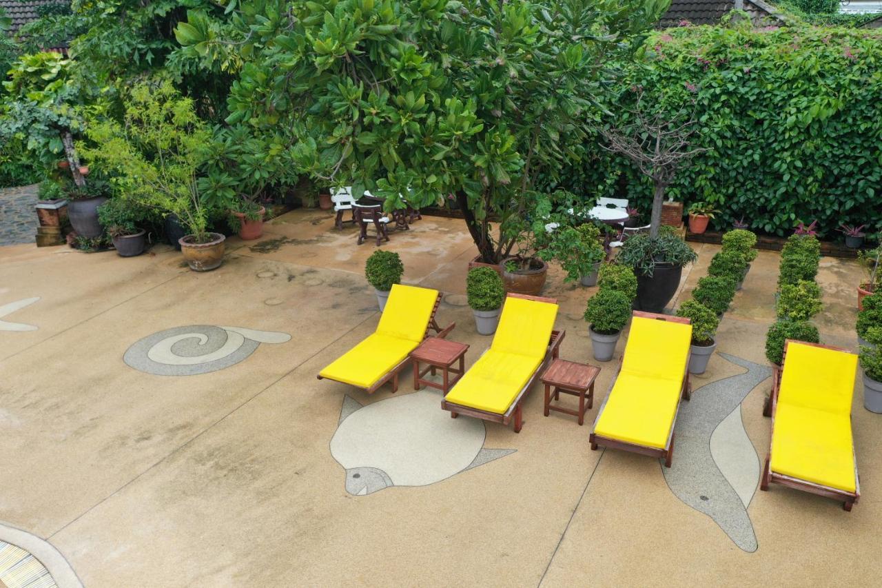 Tropica Bungalow Beach Hotel Patong Exterior photo