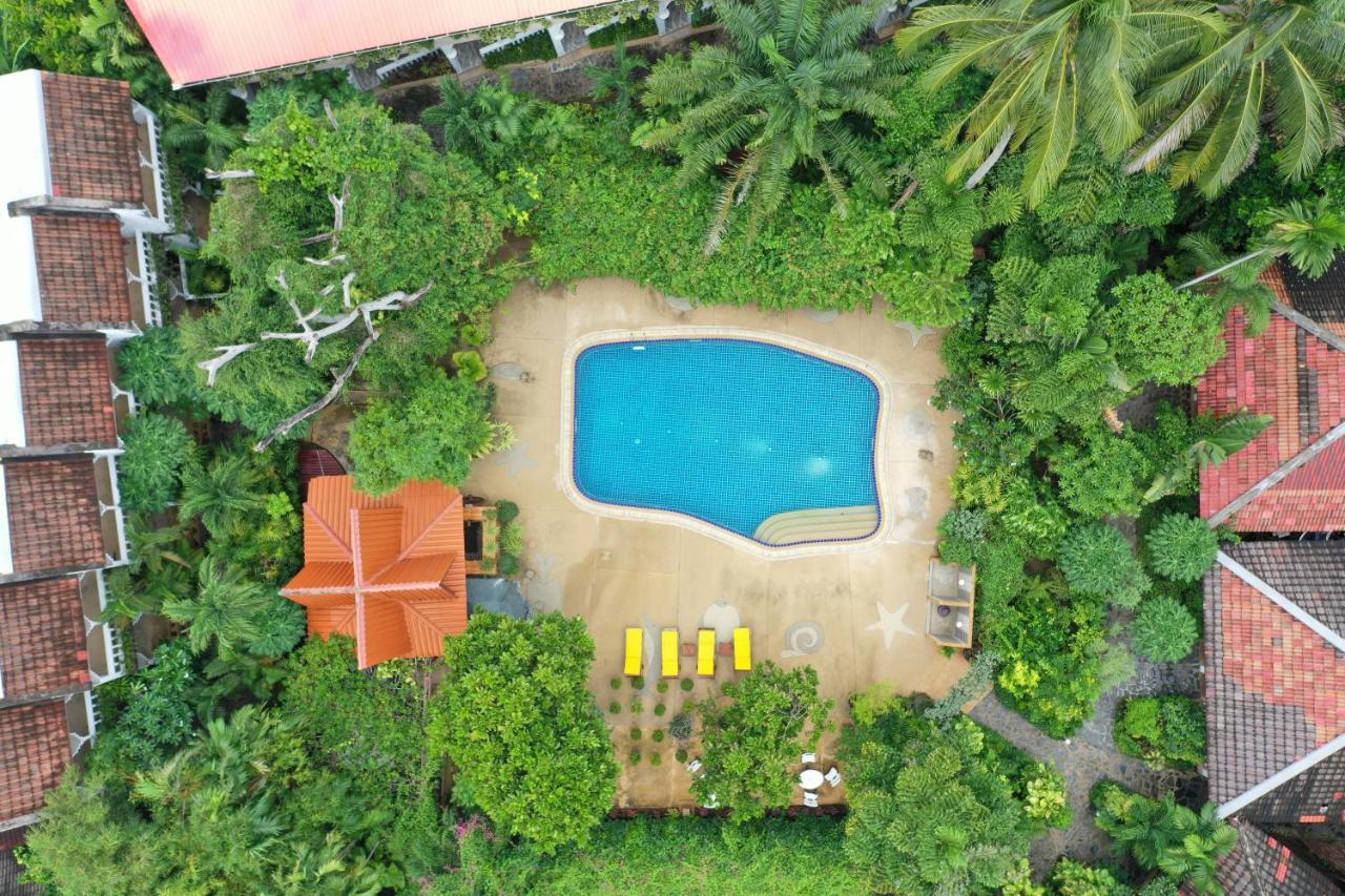 Tropica Bungalow Beach Hotel Patong Exterior photo