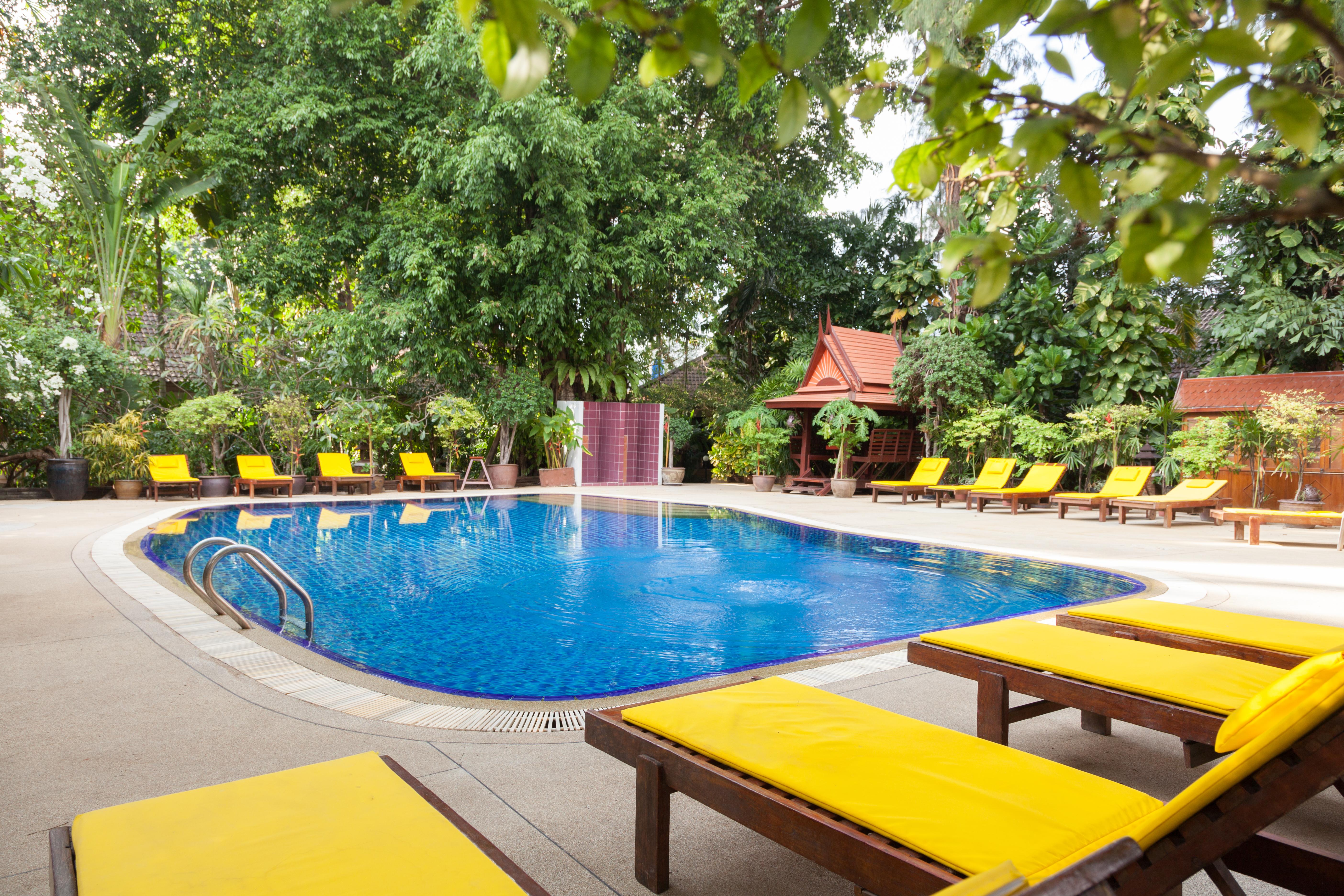 Tropica Bungalow Beach Hotel Patong Exterior photo