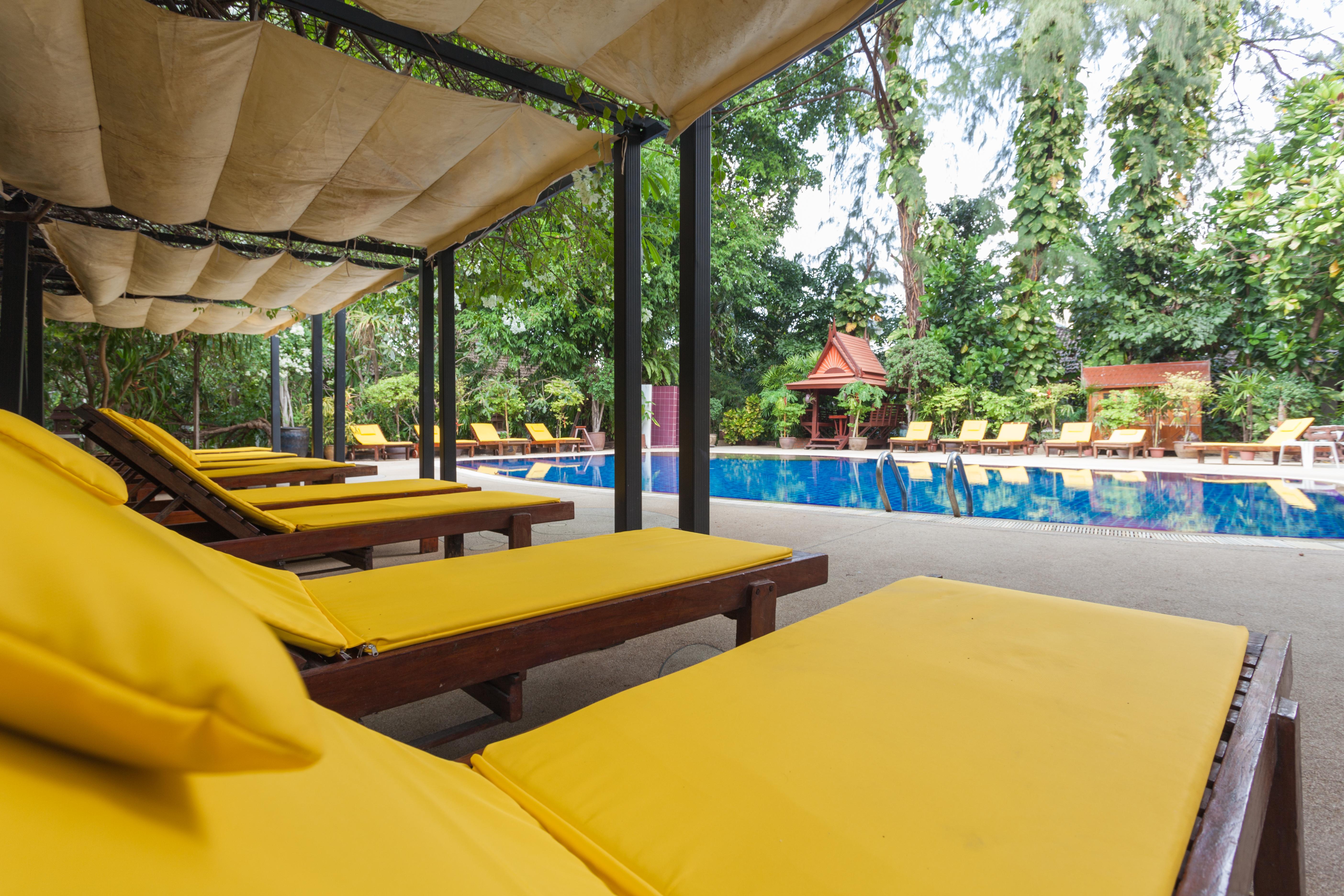 Tropica Bungalow Beach Hotel Patong Exterior photo