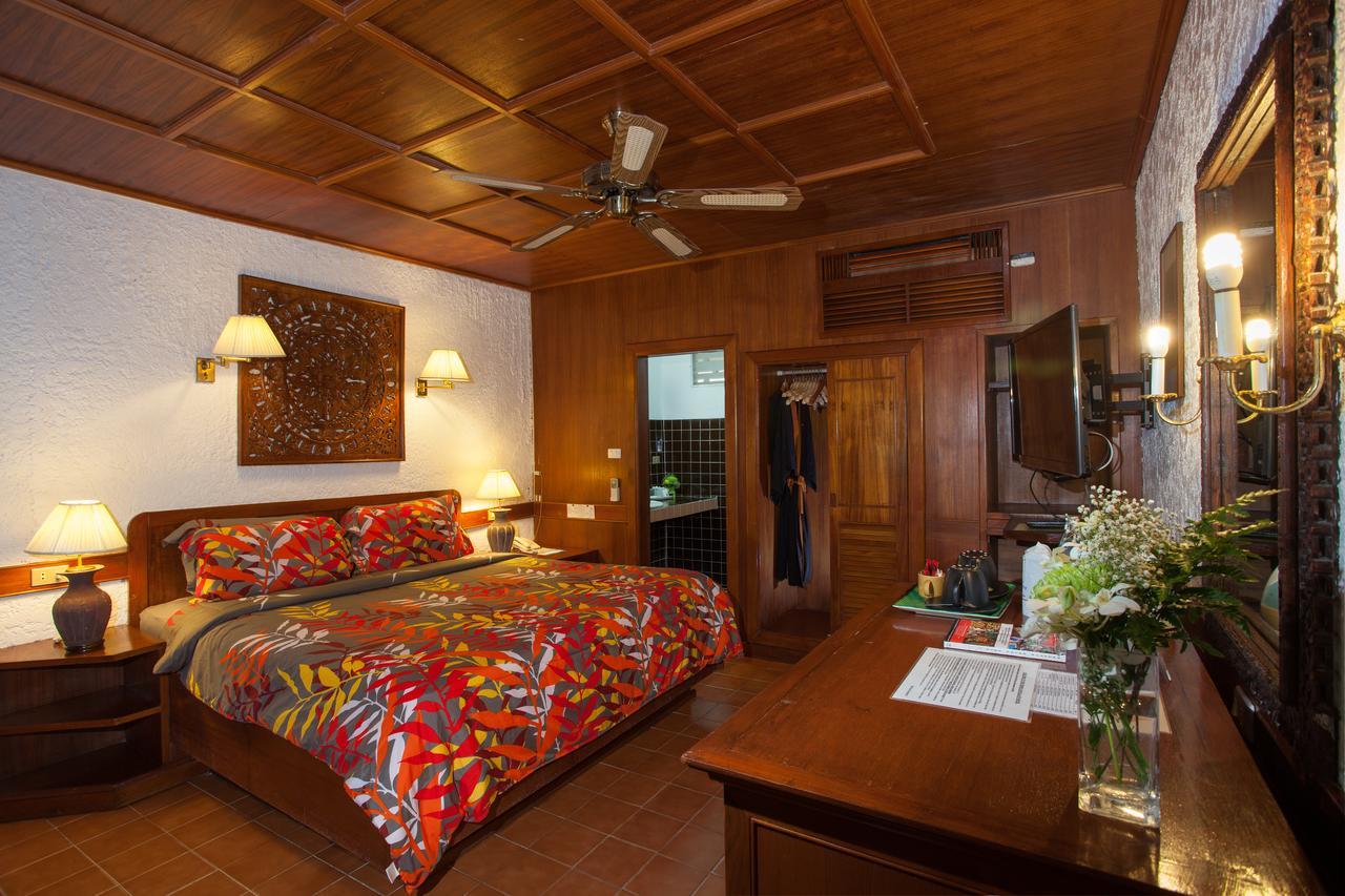 Tropica Bungalow Beach Hotel Patong Exterior photo