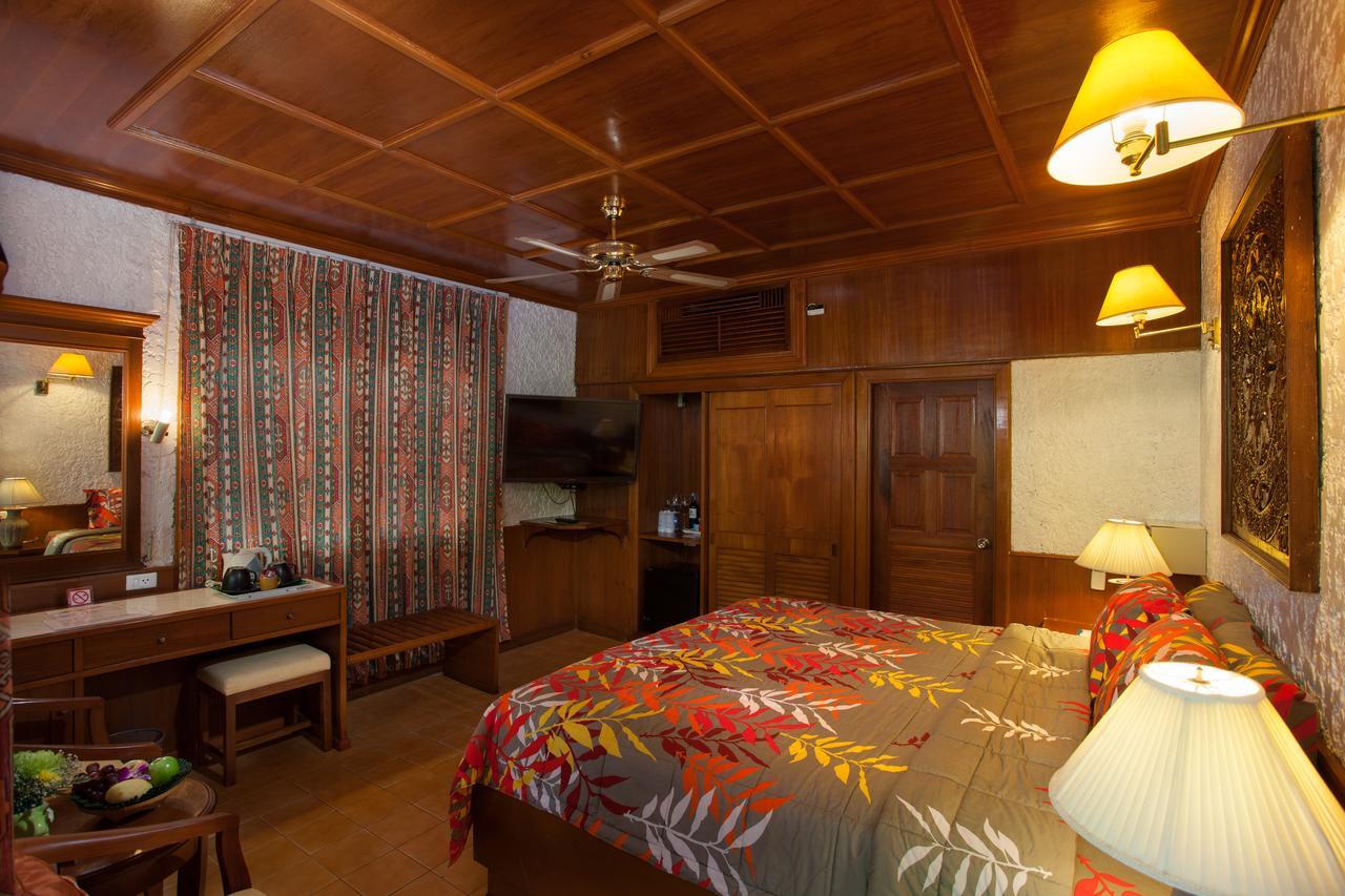 Tropica Bungalow Beach Hotel Patong Exterior photo
