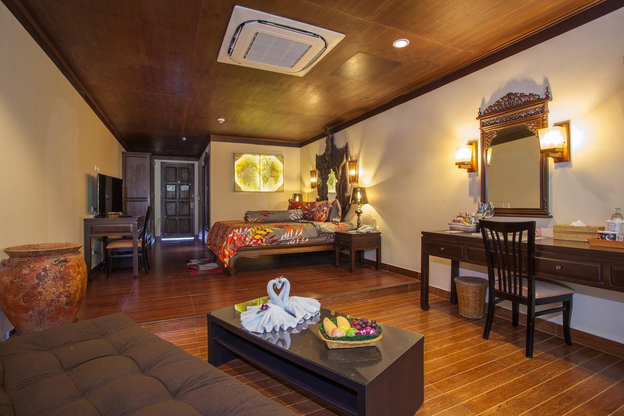 Tropica Bungalow Beach Hotel Patong Exterior photo